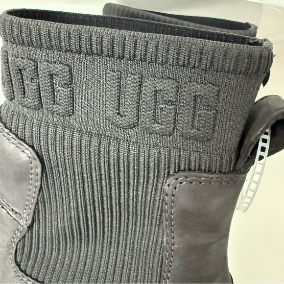 NEW UGG Brooklyn Chelsea Platform Waterproof Black Suede Boots - Picture 6 of 11